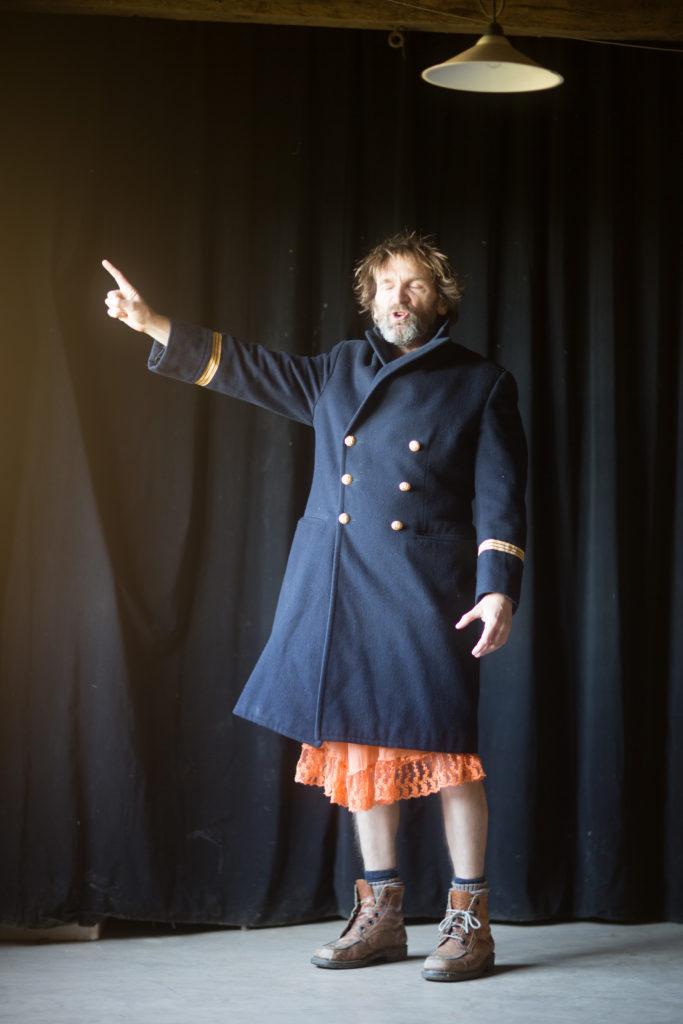 Affiche : iL — spectacle de clown